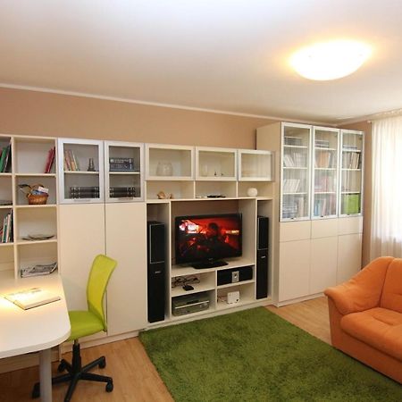 Fast Friend - Cozy Apartment In The Center With Private Garage Fiume Esterno foto