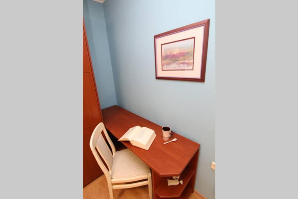 Fast Friend - Cozy Apartment In The Center With Private Garage Fiume Esterno foto
