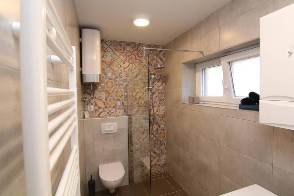 Fast Friend - Cozy Apartment In The Center With Private Garage Fiume Esterno foto