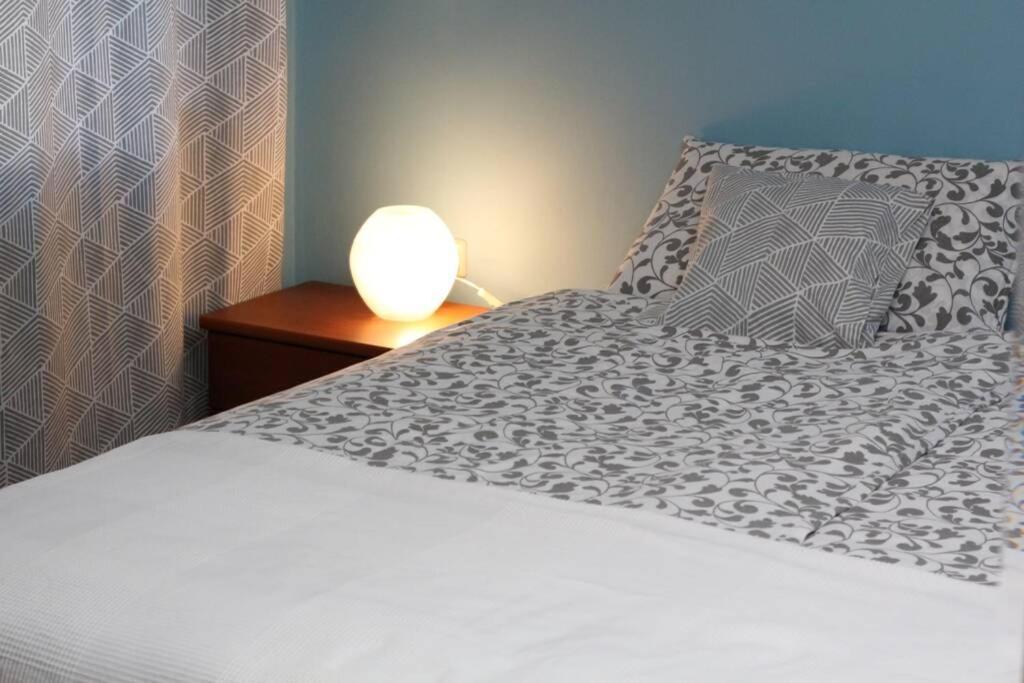 Fast Friend - Cozy Apartment In The Center With Private Garage Fiume Esterno foto